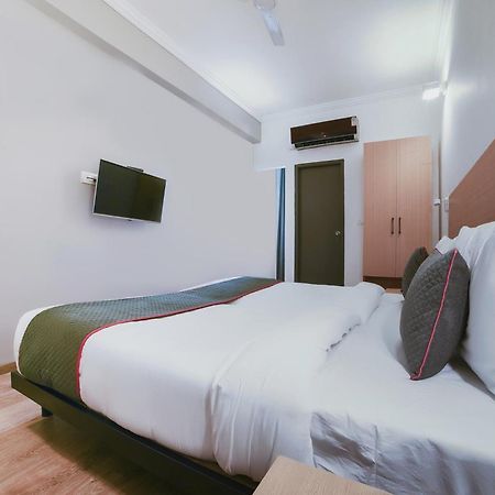 โอโย ทาวน์เฮาส์ 142 วทาปลานี Hotel เชนไน ภายนอก รูปภาพ