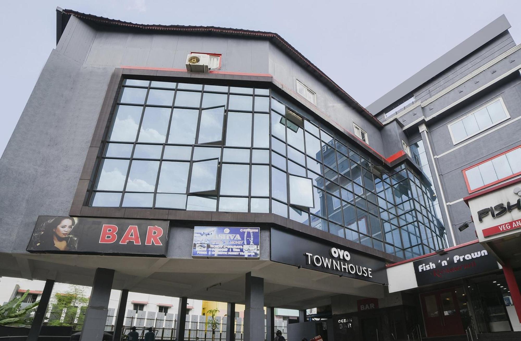 โอโย ทาวน์เฮาส์ 142 วทาปลานี Hotel เชนไน ภายนอก รูปภาพ