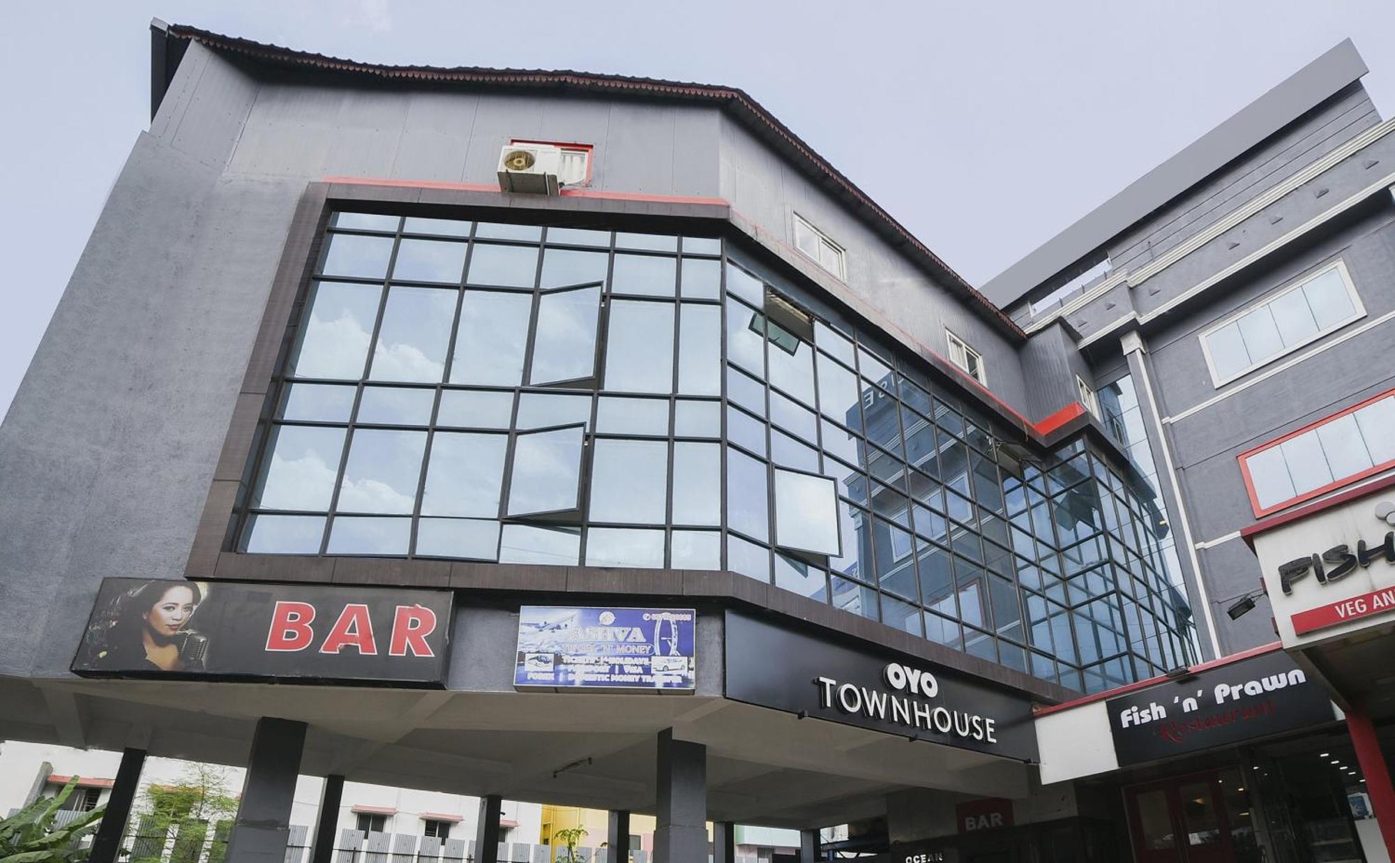 โอโย ทาวน์เฮาส์ 142 วทาปลานี Hotel เชนไน ภายนอก รูปภาพ